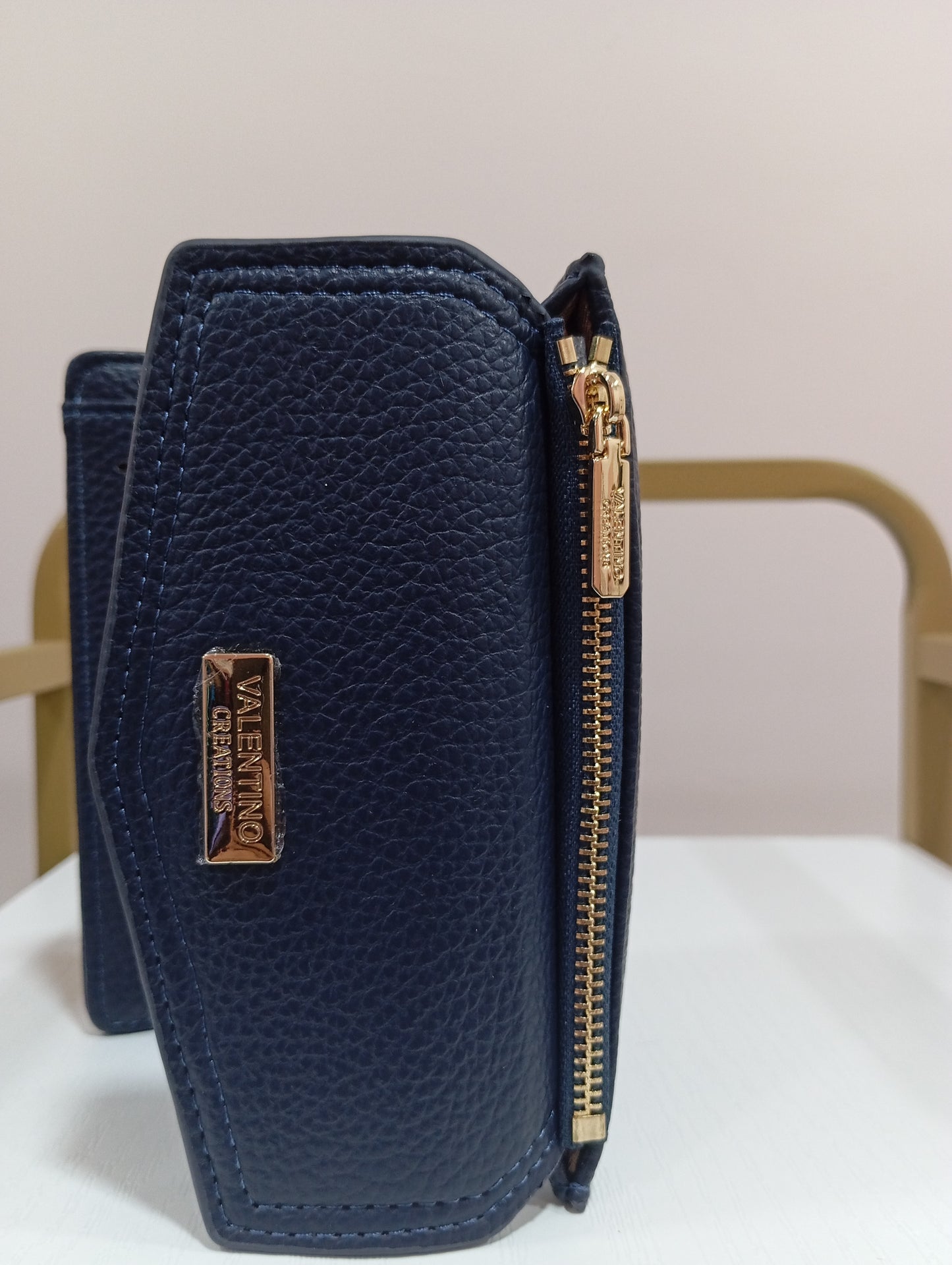 Portafoglio blu navy