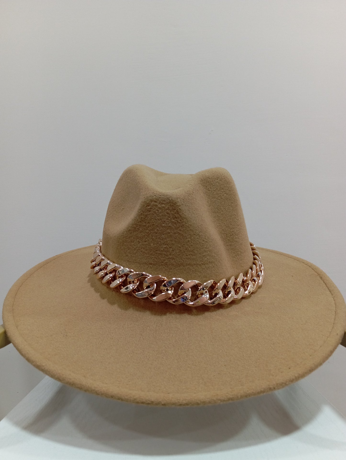 Cappello elegante