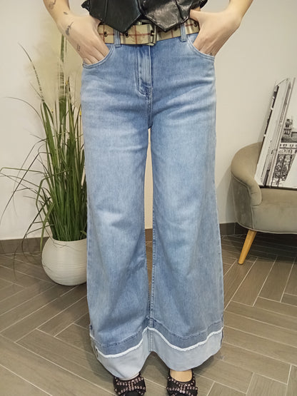 Jeans chiari con finto risvolto