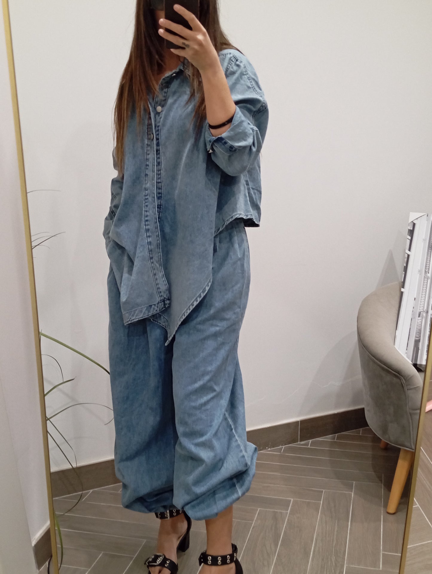Completo in Denim monocromatico