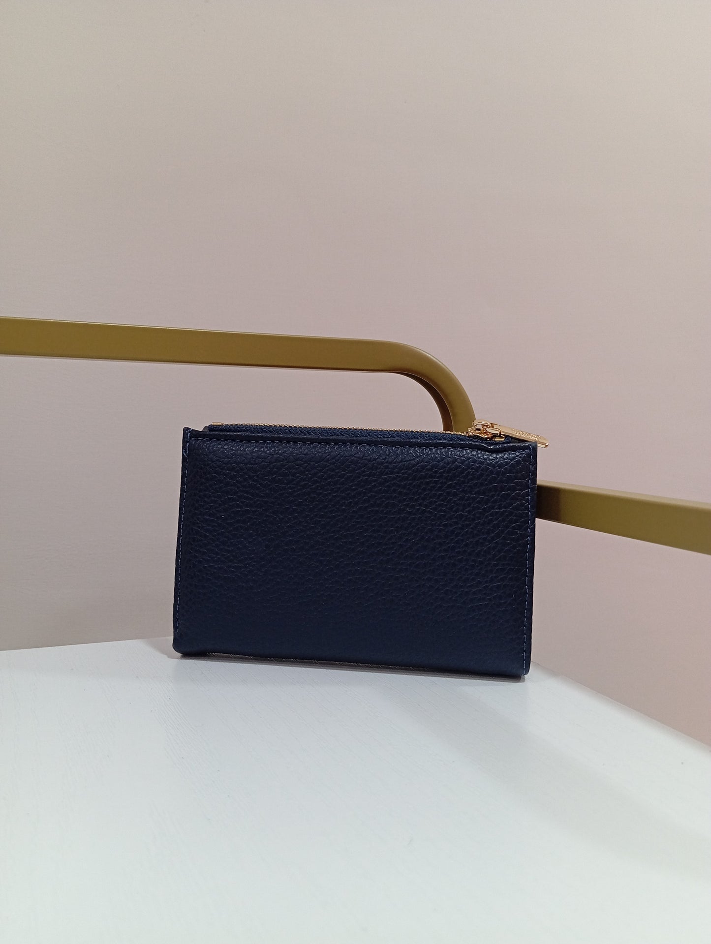 Portafoglio blu navy